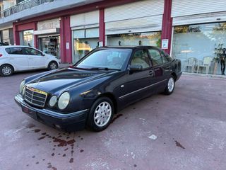 Mercedes-Benz E 200 1998-thumb-4