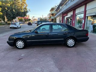 Mercedes-Benz E 200 1998-thumb-5