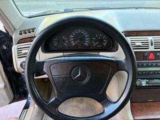 Mercedes-Benz E 200 1998-thumb-13