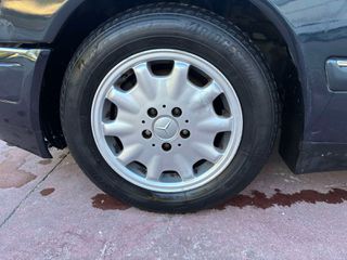 Mercedes-Benz E 200 1998-thumb-19