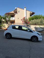 Toyota Yaris 2015-thumb-2