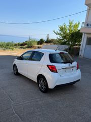Toyota Yaris 2015-thumb-5