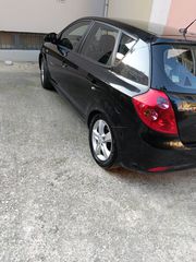 Kia Ceed / cee'd 2010-thumb-2