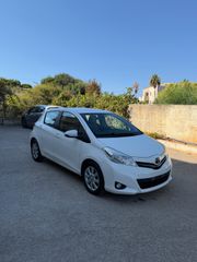 Toyota Yaris 2012-thumb-1