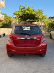 Toyota Yaris 2012-thumb-6