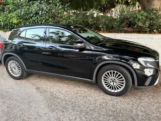 Mercedes-Benz GLA 180 2019