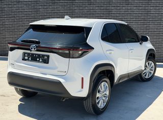 Toyota Yaris Cross 2024-thumb-1