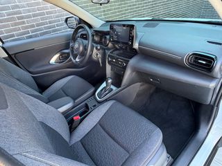 Toyota Yaris Cross 2024-thumb-12