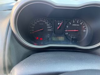 Nissan Note 2008-thumb-5