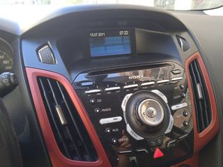Ford Focus 2011-thumb-2