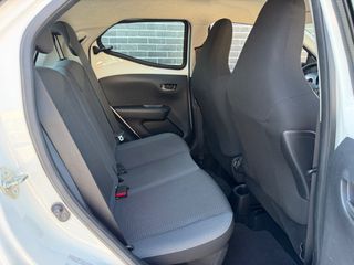 Toyota Aygo (X) 2021-thumb-18