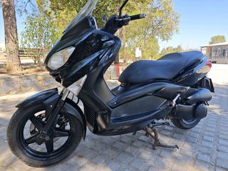 Yamaha XMAX 250 2012-thumb-11