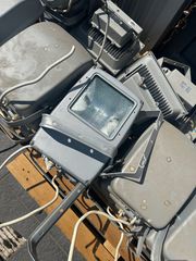60 ΠΡΟΒΟΛΕΙΣ 150WATT HQI ΠΕΤΡΙΔΗΣ 12 ΠΡΟΒΟΛΕΙΣ 400WATT HQI ΠΕΤΡΙΔΗΣ 13 ΠΡΟΒΟΛΕΙΣ ΝΑΤΡΙΟΥ 250 WATT ΠΕΤΡΙΔΗΣ 6 ΚΑΜΠΑΝΕΣ 250 WATT ΠΕΤΡΙΔΗΣ 40 ΚΟΜΜΑΤΙΑ ΦΩΤΙΣΤΚΑ ΣΠΟΤ ΕΣΩΤΕΡΙΚΟΥ ΧΩΡΟΥ ΦΘΟΡΙΟΥ 60Χ6Χ0