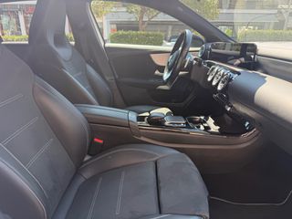 Mercedes-Benz A 250 2021 AMG LINE-thumb-10
