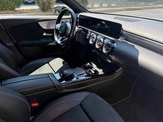 Mercedes-Benz A 250 2021 AMG LINE-thumb-11
