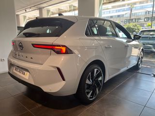 Opel Astra 2026 EDITION 1,5 DIESEL 130HP AT8-thumb-17