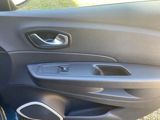 Renault Captur 2018-thumb-33