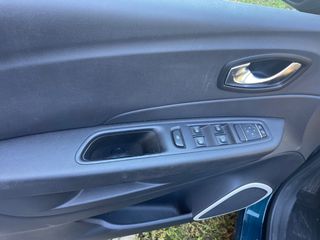 Renault Captur 2018-thumb-32