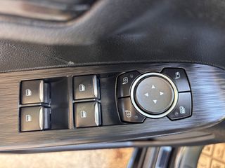 Ford Kuga 2021 1.5 BLUE DCi ST-LINE-thumb-37