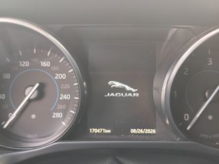 Jaguar XF 2017-thumb-18