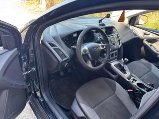 Ford Focus 2013-thumb-2