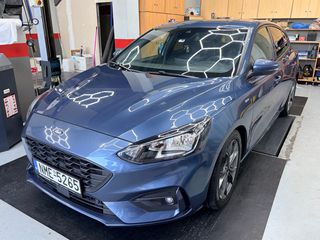 Ford Focus 2018 st line-thumb-2