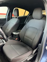 Ford Focus 2018 st line-thumb-12