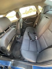 Audi A4 2001-thumb-9