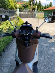 Piaggio Beverly 300 2012-thumb-6