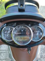 Piaggio Beverly 300 2012-thumb-8