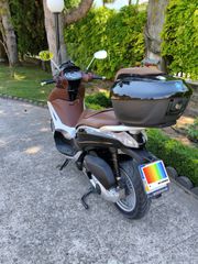 Piaggio Beverly 300 2012-thumb-9