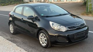 Kia Rio 2015-thumb-2