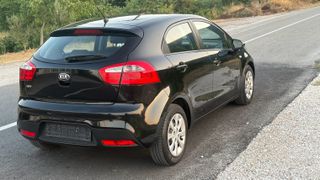 Kia Rio 2015-thumb-5
