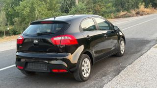 Kia Rio 2015-thumb-6