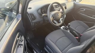 Kia Rio 2015-thumb-10