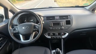 Kia Rio 2015-thumb-19
