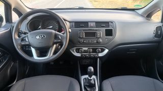 Kia Rio 2015-thumb-22