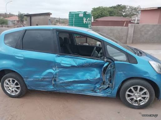 Honda Jazz 2015 Αγορά  τρακαρισμένων αυτοκινηταων