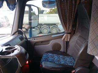 Volvo 2007-thumb-6