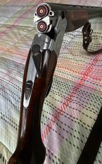 beretta super pose 687-thumb-1