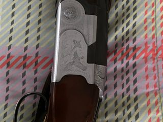 beretta super pose 687-thumb-2