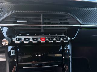 Peugeot 2008 2020 GT-LINE-thumb-9