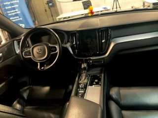 Volvo XC 60 2019 R-DESIGN D4 2.0TD PANORAMA LED LEATHER-thumb-11