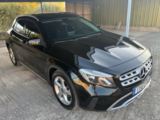 Mercedes-Benz GLA 180 2018 DIESEL AUTO-thumb-2