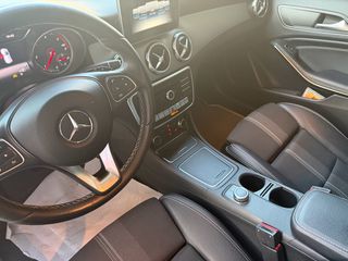 Mercedes-Benz GLA 180 2018 DIESEL AUTO-thumb-8