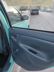 Toyota Yaris 1999-thumb-12
