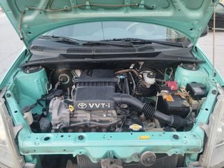 Toyota Yaris 1999-thumb-19