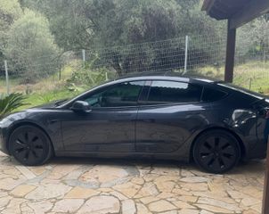 Tesla Model 3 2024-thumb-1