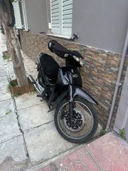 Modenas Kriss 2004
