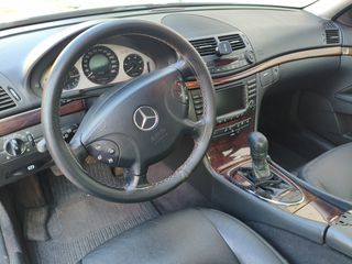 Mercedes-Benz E 220 2004 CDI-thumb-5